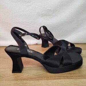 Black Mudd Heels Women's Size 8.5M